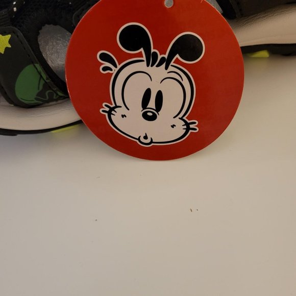 Bobdog sandals. Black with green and yellow. Size 6. NWT - Picture 6 of 8